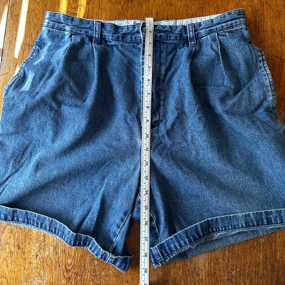 TOMMY HILFIGER - VINTAGE DENIM SHORTS - SIZE 33 MEN/SIZE 12 WOMEN - Picture 9 of 11